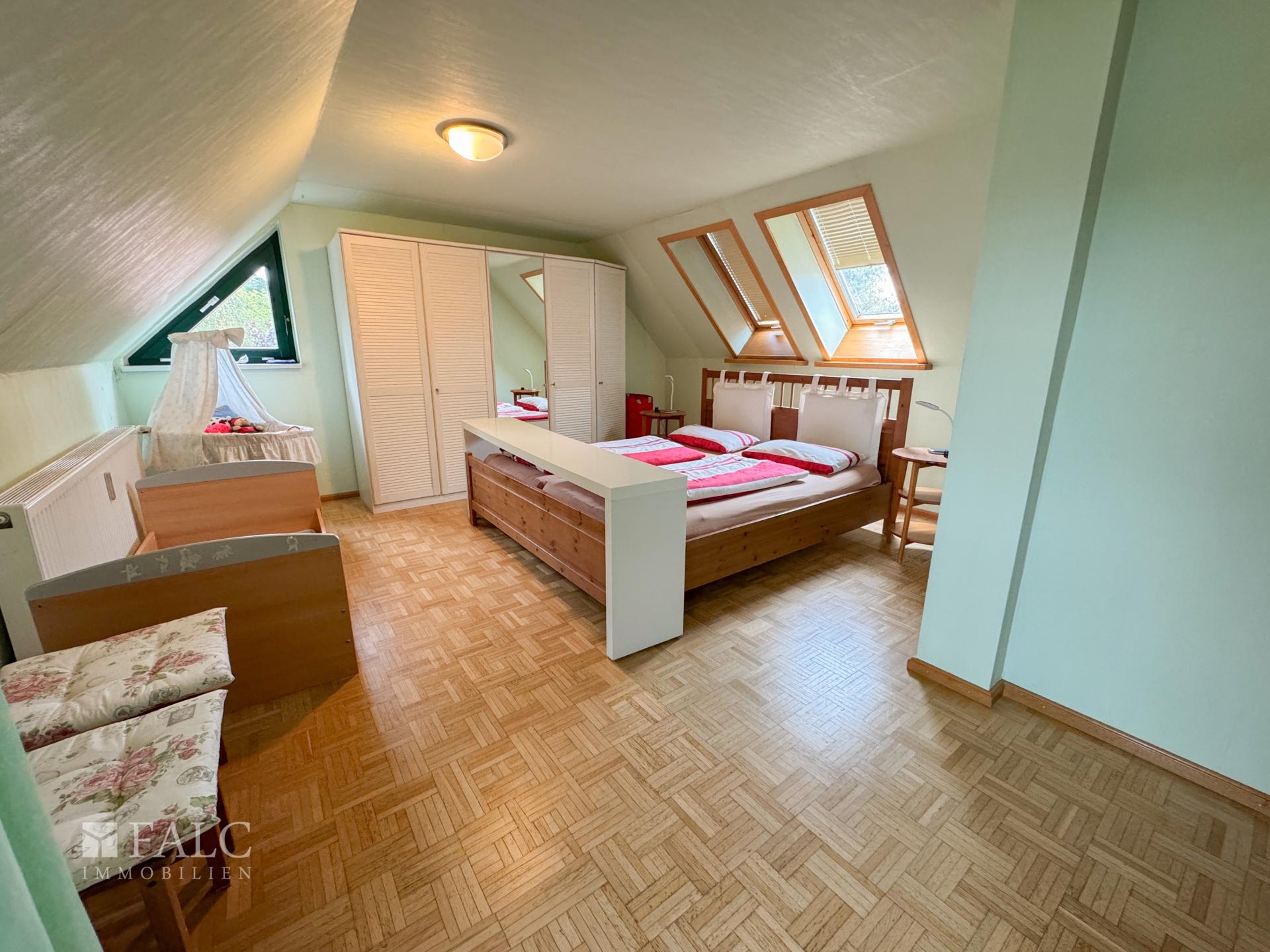 Großes Schlafzimmer Ferienhaus OG